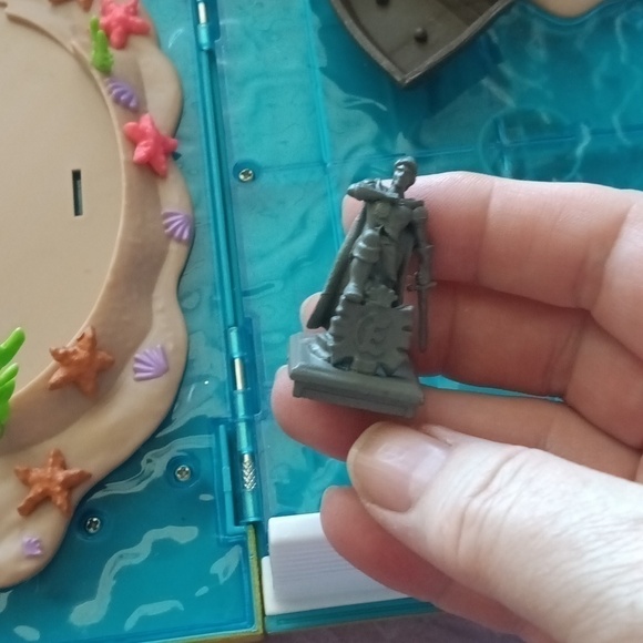 Disney Parks Ariel storybook playset in a book comes with Sebastian - Picture 10 of 16